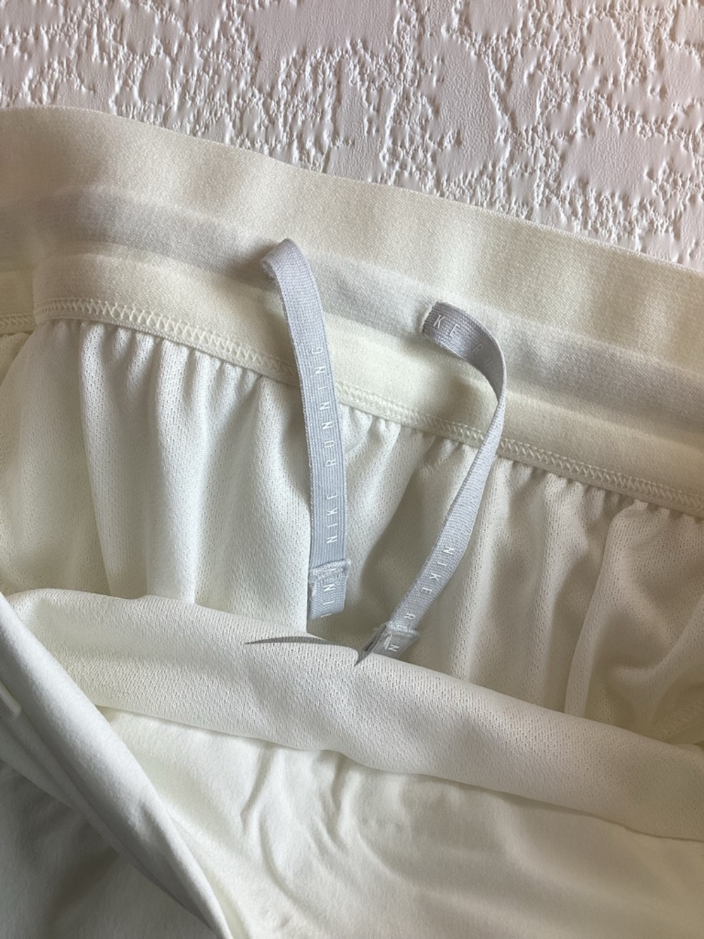 Nike Swift Dri-FIT Mid Rise 2.5" Shorts Women's HQ0638-133 Size XS NWT - Picture 6 of 11